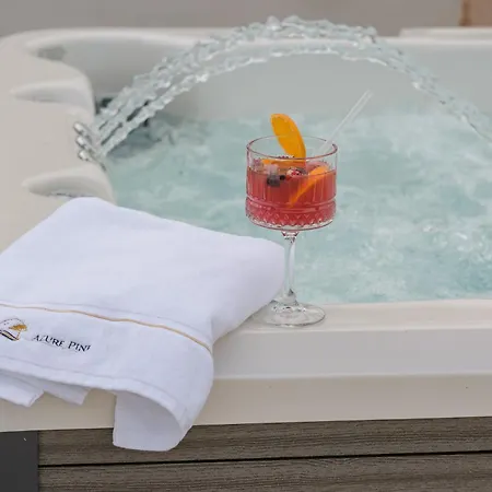 Azure Pine Private Rooftop Terrace & Jacuzzi * تروغير