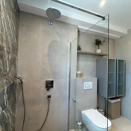 Apartmán Azure Pine Residence Private Heated Pool & Rooftop Jacuzzi *