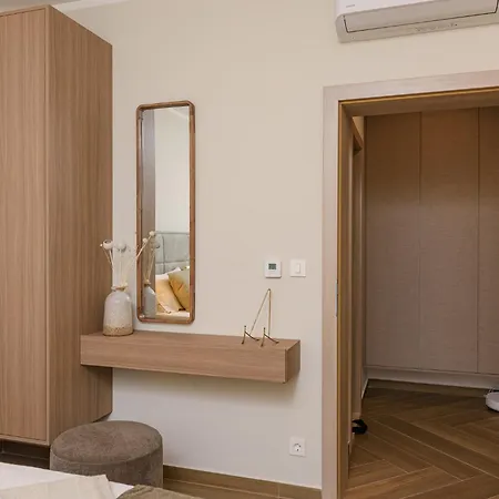Azure Pine Private Rooftop Terrace & Jacuzzi شقة تروغير