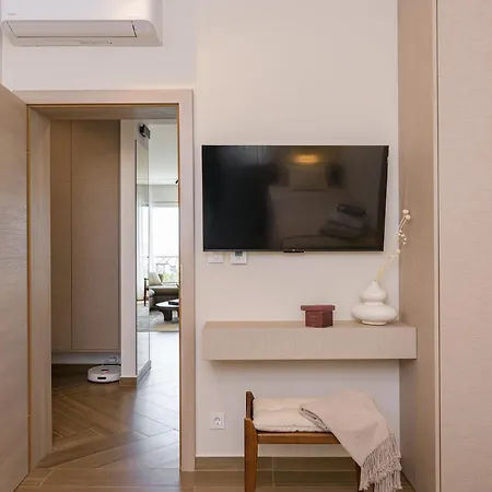 Azure Pine Private Rooftop Terrace & Jacuzzi تروغير