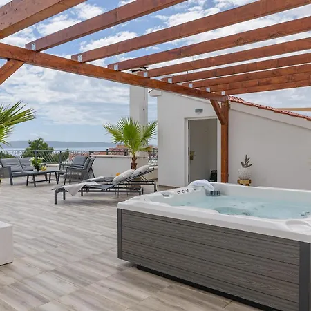 Apartmán Azure Pine Residence Private Heated Pool & Rooftop Jacuzzi *